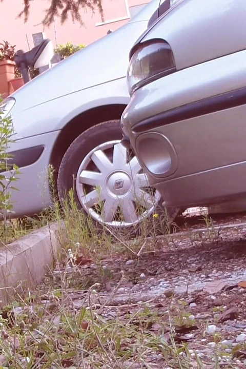 Yüksek topuklu puckled pompalarımda edepsiz miry çakıl kazıyor