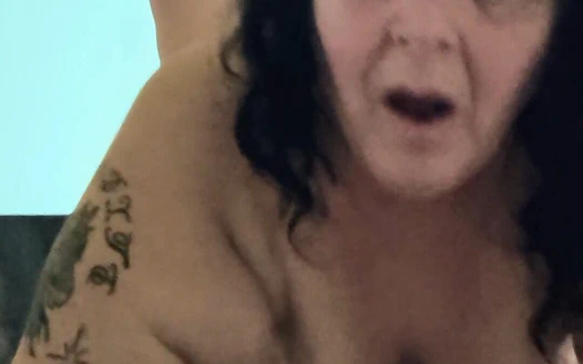 Ön sevişme eğlenceli sikişiyor domaltarak boşalıyor