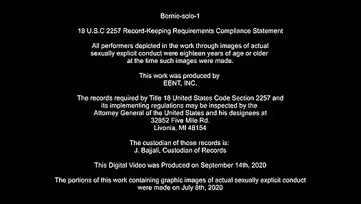 Bernie'nin mavi oyuncağı