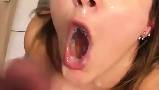 Yakın çekim yüze boşalma