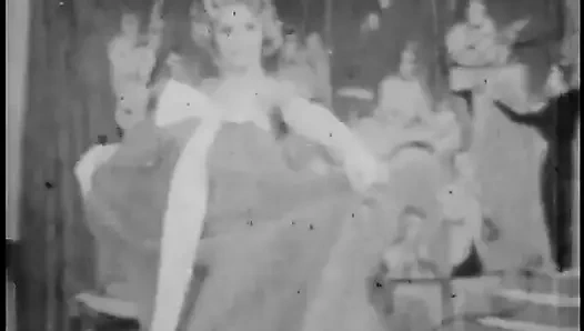 Sexy spogliarello sensuale vintage della milf