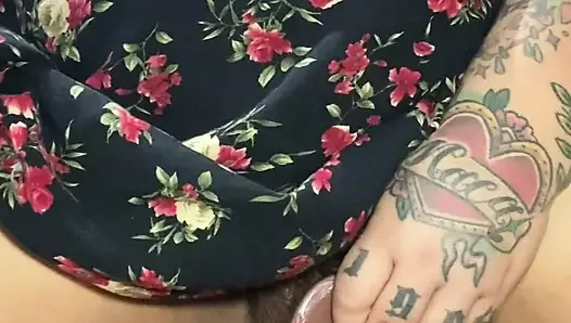 Büyük dildo ve şişman amcık