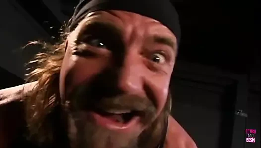 Bir kız mastürbasyon yapıyor ve iki adam tarafından çifte penetrasyon alan bir kızın hayalini kuruyor