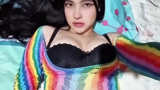 Ev hizmetçimi sikişmeye davet ediyorum ve o böyle yanıt veriyor... (gerçek ev yapımı)