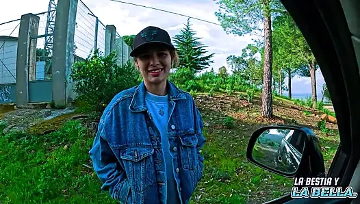 Yabancı sakso karşılığında beni evime götürüyor ve sonra sikiyor