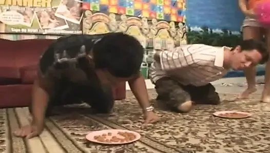 Vahşi fışkırtma sindee jennings terli kahverengi hayran tarafından sikiliyor!