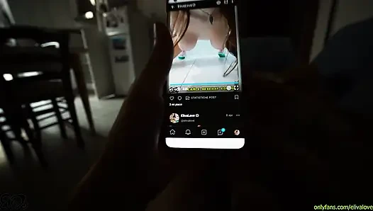 Ночной минет - девушка глотает всю сперму во рту