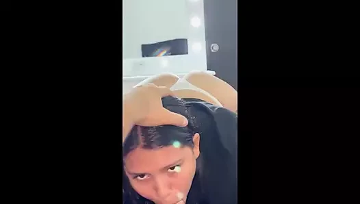 Latin kızın götünün mükemmel açısı