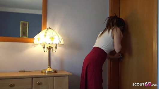 Erkek arkadaşını ararken amatör aldatan sikiş - Alman genç nicky-foxx