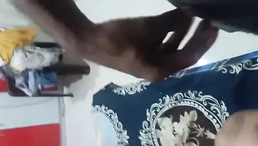 Sezon 175. Yenge üvey erkek kardeşi ve kocasıyla üçlü seks yapıyor