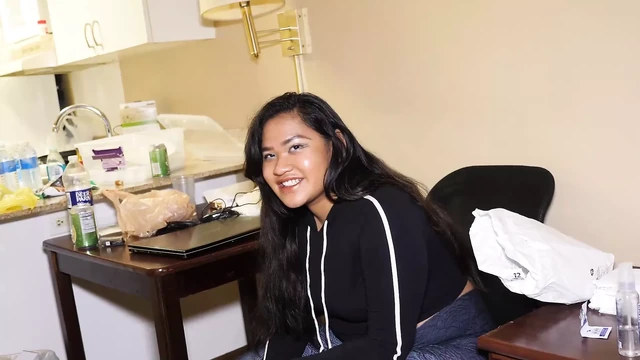 Мясистая азиатка с камбоджийским и тайским трахами с большим черным членом Unyque