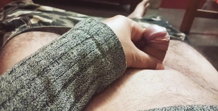 Üvey kız kardeşimi hayal et ve hızlı mastürbasyon yapıyor