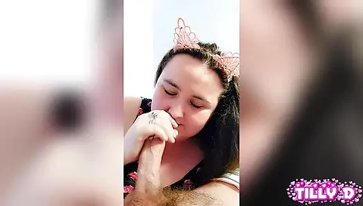Kitty sütünü istiyor "sakso ve boşalma"