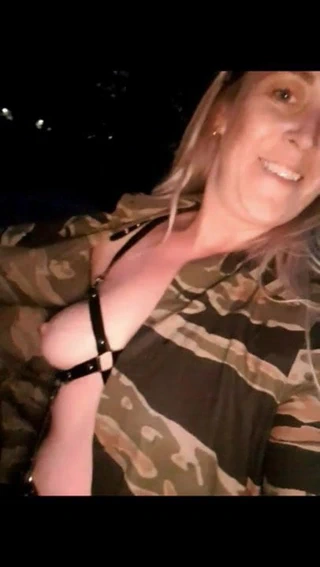 gece prowlers peep pics