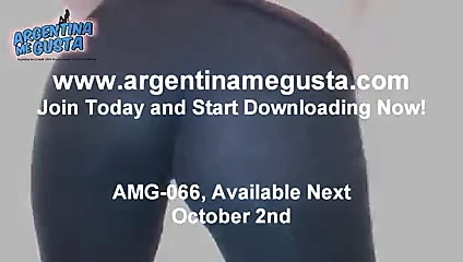 Yuvarlak kıç! siyah tozluk! güzel deve tırnağı! güzel memeler