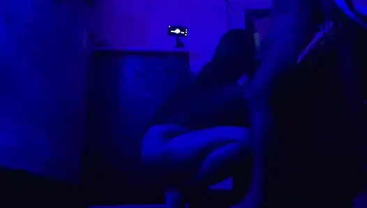 Hintli desi üvey kız kardeş sert sikişiyor seks videoları
