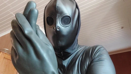 ASMR (ağır lastik eldivenler)