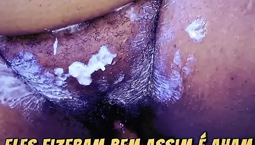 AMCıĞıYLA YARAMAZ BIR EVLI KADıN DÖL KOKUYOR