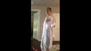 kostüm dansı