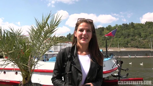 Çek sokakları - şimdiye kadarki en ürperen kız