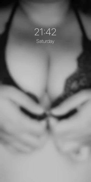 Играю с моими сиськами