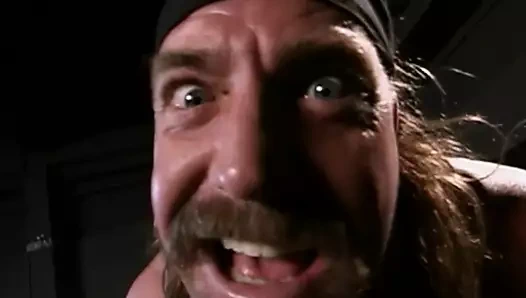 Olağanüstü görünümlü bir hatun hayatının en sert sikişini alıyor