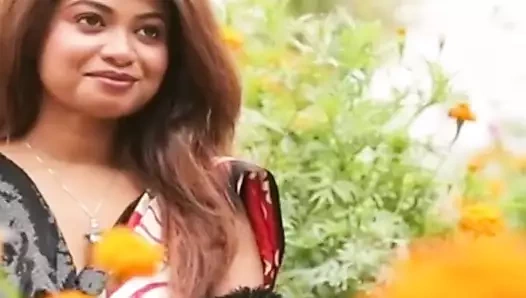 Hintli güzel yenge seks