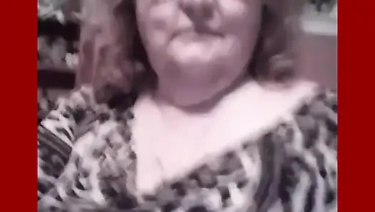 Hemşire Vicki yıpranarak teşhir ediyor