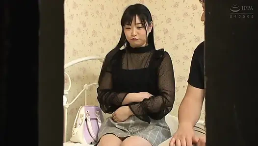 Sevimli bir kızla film çekiyor! 3