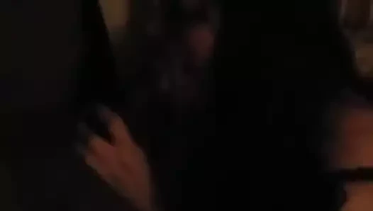 Büyük zenci yarağı latin ateşli evli kadınla sikişiyor