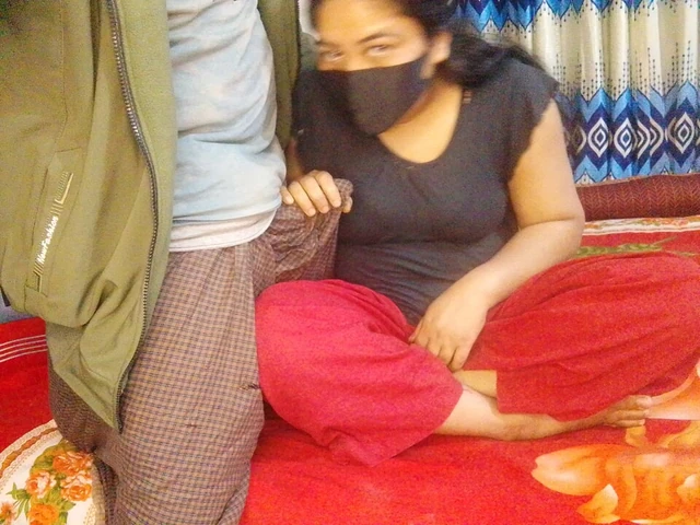 Seksi Hintli kadın romantik sikişiyor