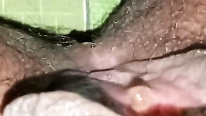 Karısı çok su ile parmaklıyor....