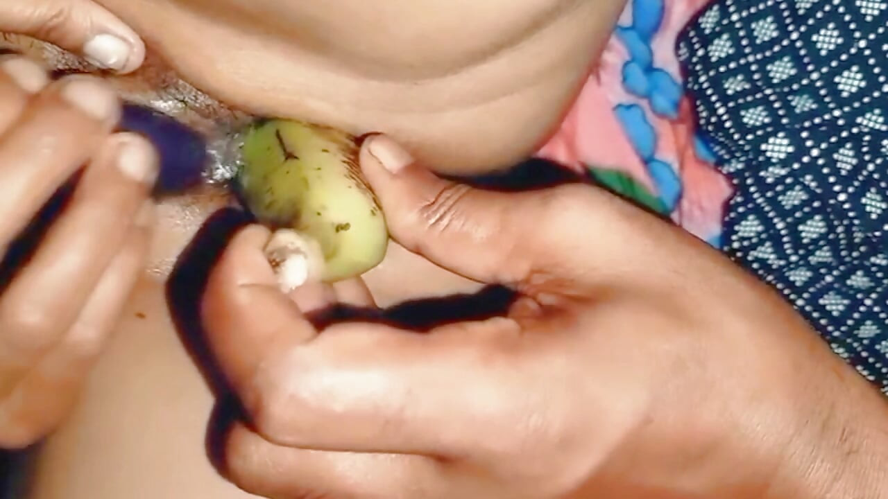 İnanılmaz ateşli seks.. Hintli ateşli yenge Hintli ateşli aile seksiyle değiş tokuş yapıyor