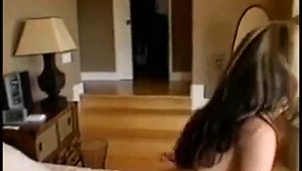 Sıcak çift ayna önünde sikikleri