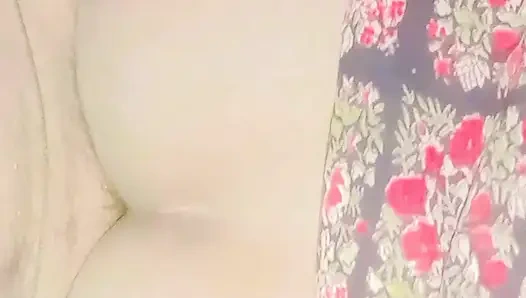 Köylü baldızın eğlenceli karı koca seks Hintçe seks videolarında yavaşça çok acı oluyor.