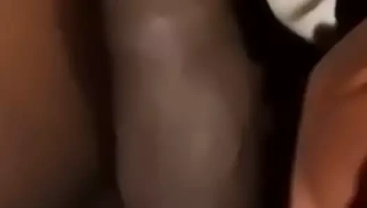 Çikolatalı tuzlu toplarıma burnunu soktu...