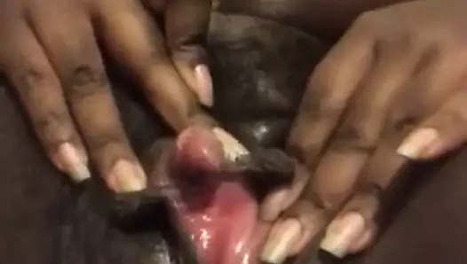 Büyük klitoris ile siyah civciv closeup