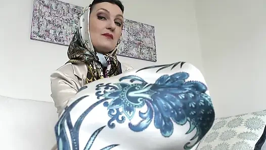 Bugün, başörtülü mastürbasyon yapıyorsun! Lady Victoria Valente