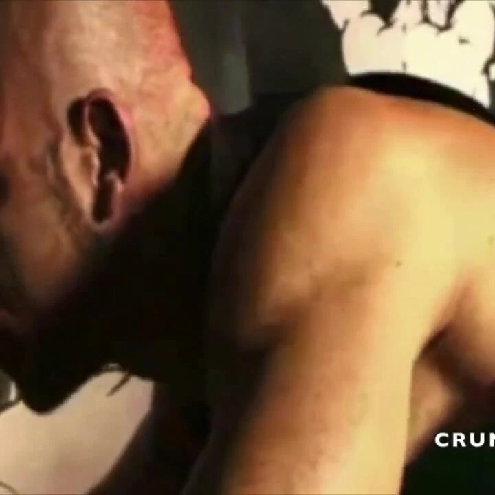 Arka odada badboy tarafından sert yumruk xxl
