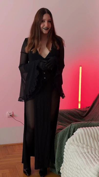 Cadı seni ayaklarını köle yapıyor