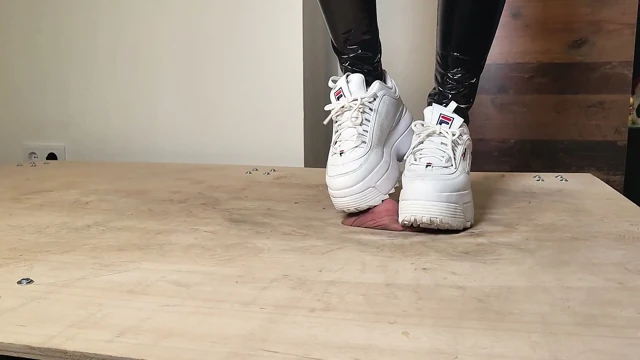Fila Disruptor Plateau Cock Crush Full Clip - Lady Thaya