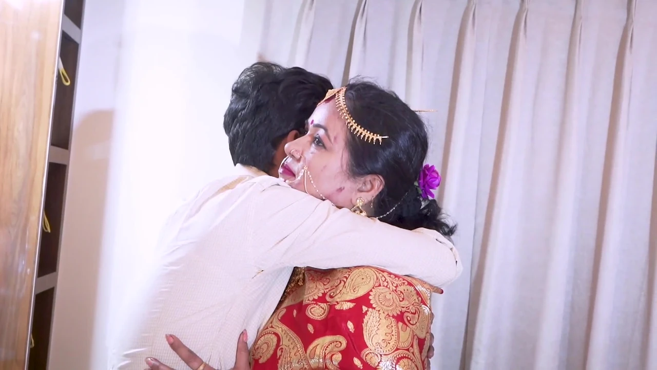 हनीमून बंगाली जोड़ा दुल्हन देसी सेक्स की ओर देख रही है (भाग--1)