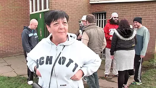 Esmer lucia love, luke hardy ve max deedsh üçlü seks yapıyor