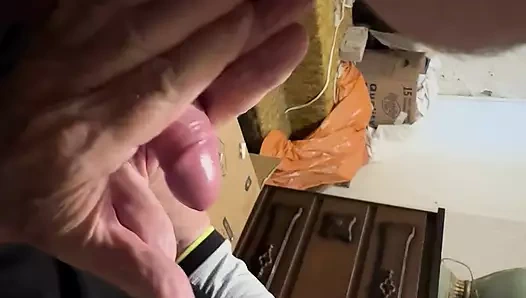 Yaşlı adam bana mastürbasyon yapıyor ve sakso çekiyor