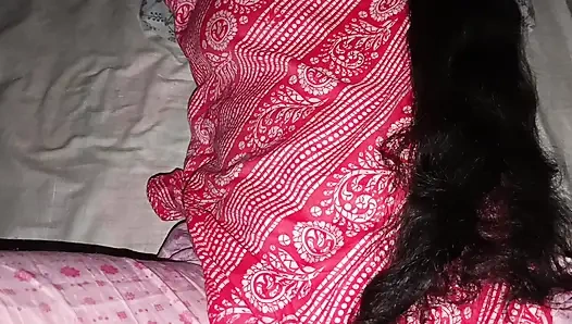 Büyük üvey erkek kardeşim 18 yaşındaki yeni bakire amcığımı sikiyor.