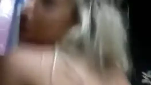 Kocasının önünde stretease ve kışkırtıcı dans