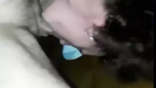 Papy baise une amatrice pulpeuse et enjouee