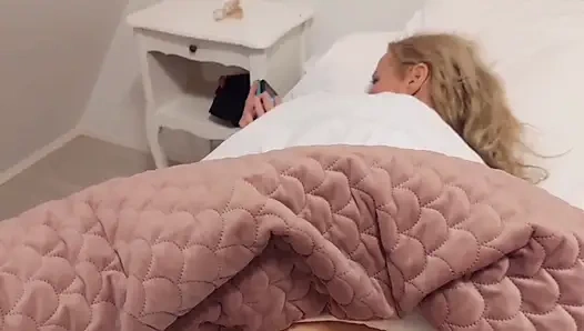 Amatör Sarışın Olgun Eş Seksin Tadını Çıkarıyor