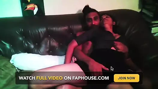 Görüşmede Sri Lankalı ofis kadını sikiyor