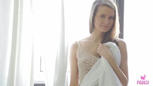 Şehvetli ve büyüleyici mafer h pembe amıyla oynuyor!